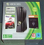 XBOX 360 Slim 250GB Bundle mit Forza 4 Essentials & Skyrim